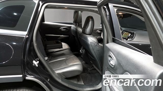 Jeep Cherokee (KL) 2.4 Limited AWD 2022 — фото 22