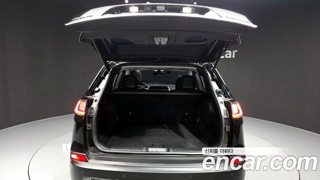 Jeep Cherokee (KL) 2.4 Limited AWD 2022 — фото 23