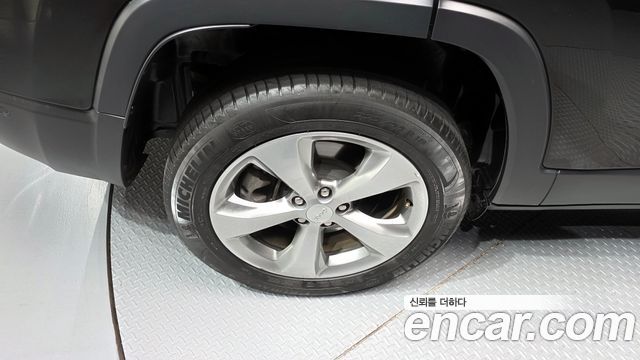 Jeep Cherokee (KL) 2.4 Limited AWD 2022 — фото 24