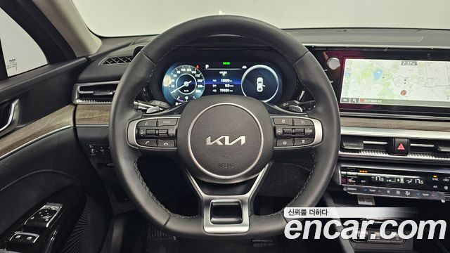 Kia K5 (III) 1.6 Turbo Noblesse 2023 — фото 13