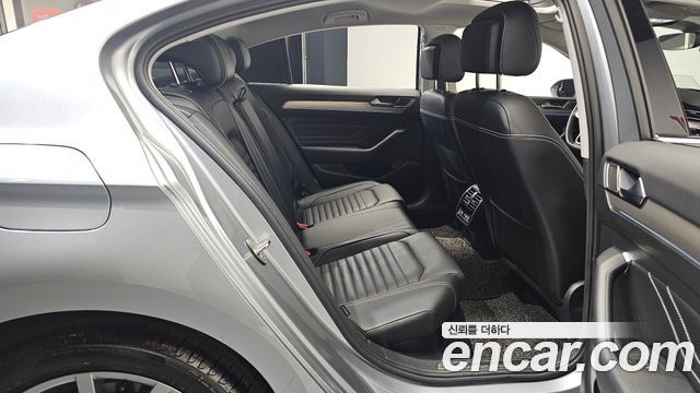 Volkswagen Passat GT (B8) 2.0 TDI Prestige 2021 — фото 16