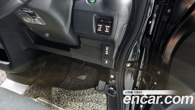 Honda N-BOX 0.6 Turbo 2WD 2015 — фото 16