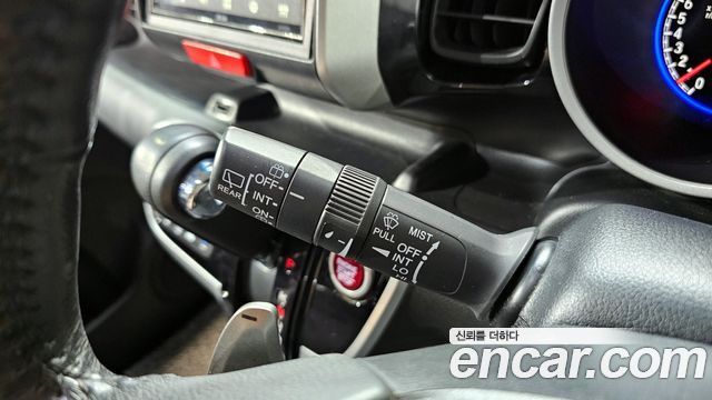 Honda N-BOX 0.6 Turbo 2WD 2015 — фото 18