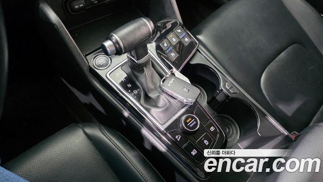 Kia Sportage (V) Diesel 2.0 4WD Prestige 2022 — фото 9