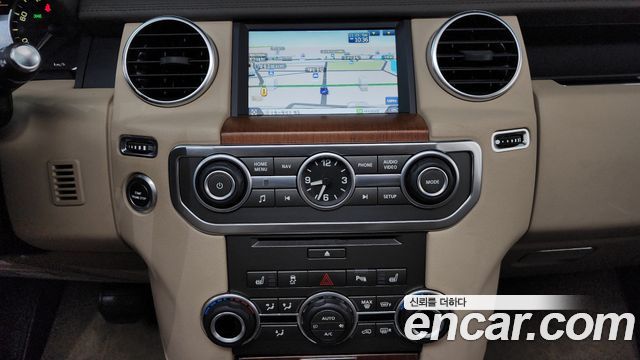 Land Rover Discovery 4 3.0 SDV6 SE 2016 — фото 14