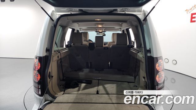 Land Rover Discovery 4 3.0 SDV6 SE 2016 — фото 20