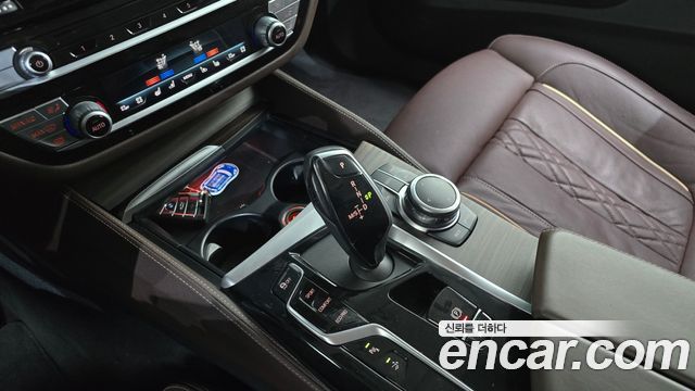 BMW 6 Series GT (G32) 620d Luxury 2022 — фото 9