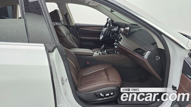 BMW 6 Series GT (G32) 620d Luxury 2022 — фото 11