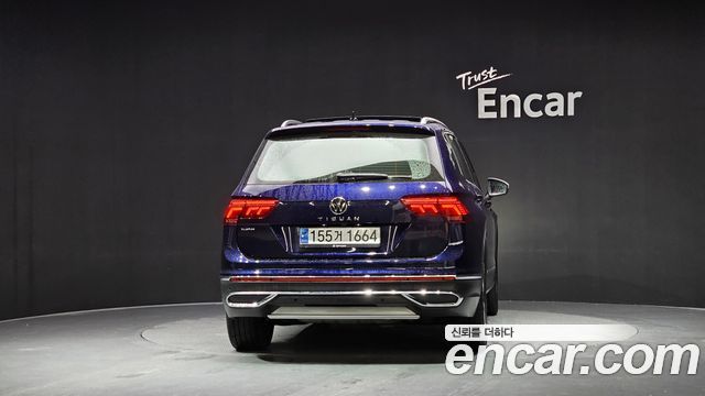 Volkswagen Tiguan Allspace 2.0 TSI Prestige 2023 — фото 4