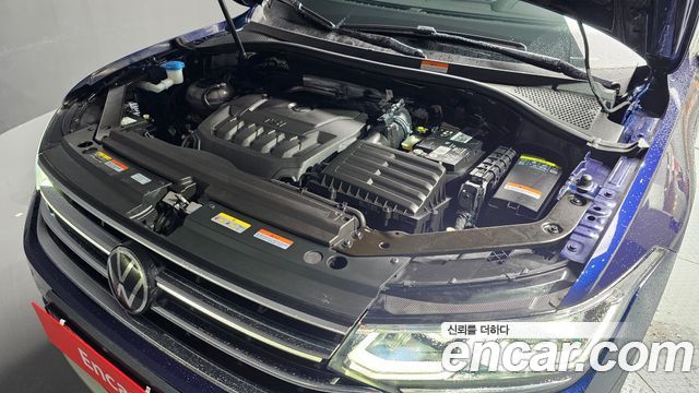 Volkswagen Tiguan Allspace 2.0 TSI Prestige 2023 — фото 6