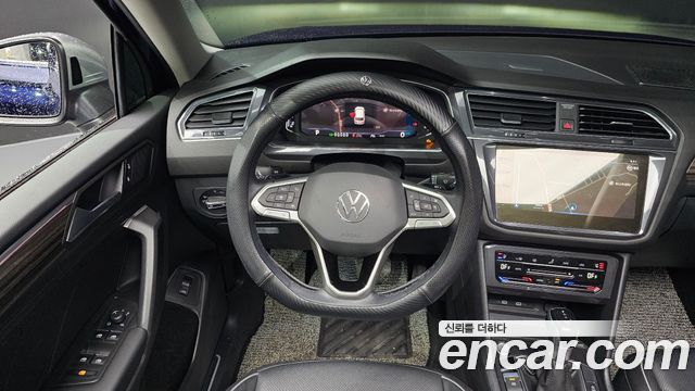 Volkswagen Tiguan Allspace 2.0 TSI Prestige 2023 — фото 13