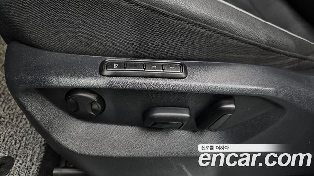 Volkswagen Tiguan Allspace 2.0 TSI Prestige 2023 — фото 19