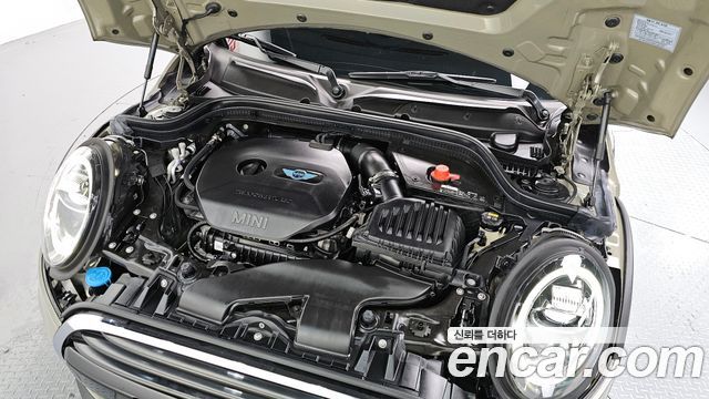 MINI Cooper 5Door Standard 3rd 2019 — фото 6