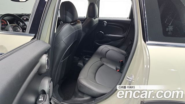MINI Cooper 5Door Standard 3rd 2019 — фото 19