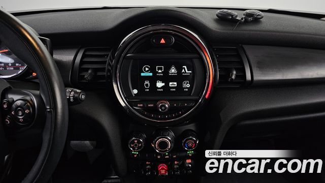 MINI Cooper 5Door Standard 3rd 2019 — фото 20