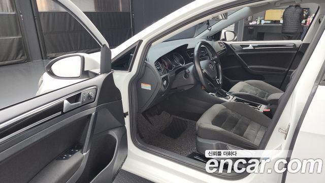 Volkswagen Golf (VII) 2.0 TDI 2016 — фото 10