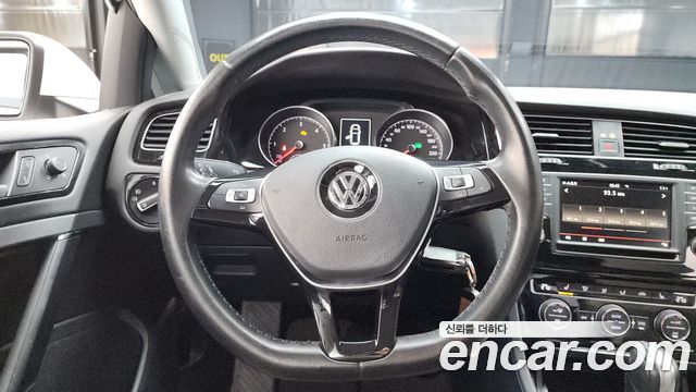 Volkswagen Golf (VII) 2.0 TDI 2016 — фото 13