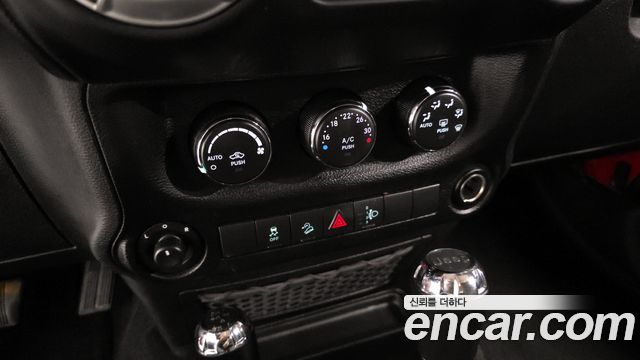 Jeep Wrangler (JK) 3.6 Rubicon 2Door 2017 — фото 16
