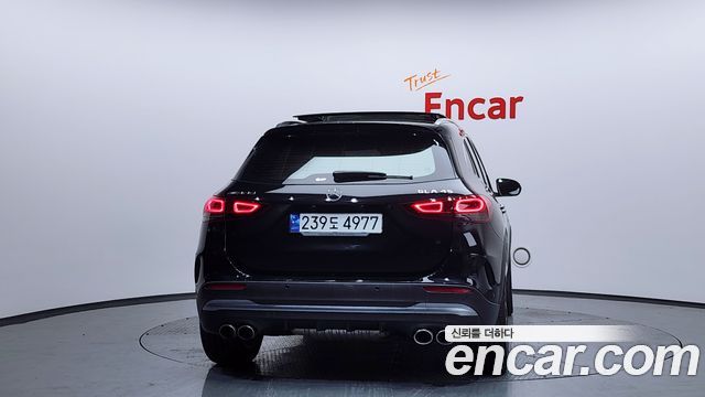 Mercedes-Benz GLA-Class (H247) GLA45 AMG 4MATIC+ 2023 — фото 4