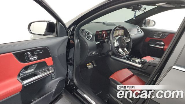 Mercedes-Benz GLA-Class (H247) GLA45 AMG 4MATIC+ 2023 — фото 10