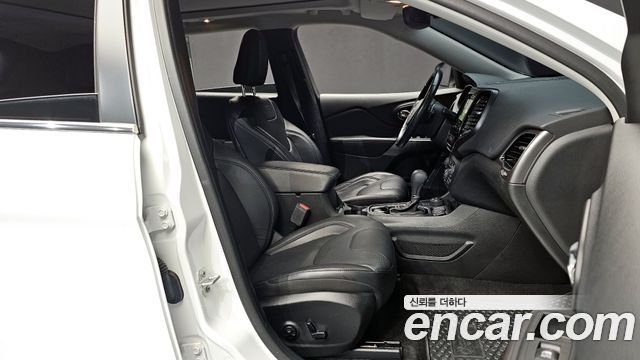 Jeep Cherokee (KL) 2.4 Limited AWD 2021 — фото 10