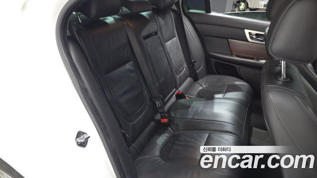Jaguar XF 3.0D Luxury X250 2014 — фото 12