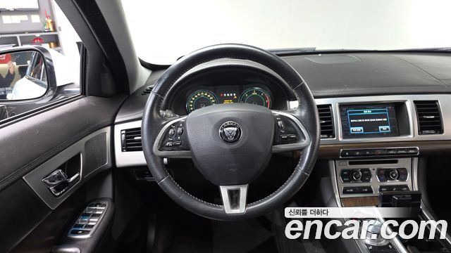 Jaguar XF 3.0D Luxury X250 2014 — фото 13