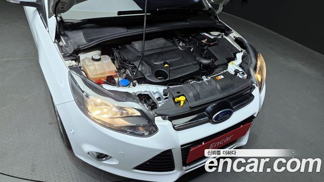 Ford Focus 2.0 Diesel Titanium 3rd 2015 — фото 6