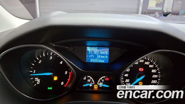 Ford Focus 2.0 Diesel Titanium 3rd 2015 — фото 8