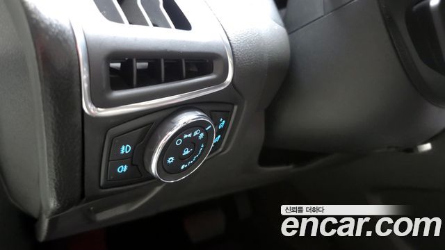 Ford Focus 2.0 Diesel Titanium 3rd 2015 — фото 15