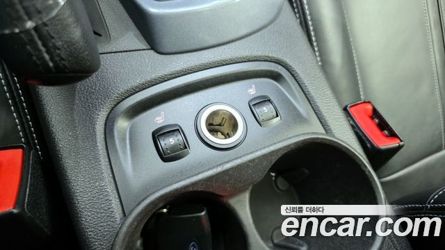 Ford Focus 2.0 Diesel Titanium 3rd 2015 — фото 18