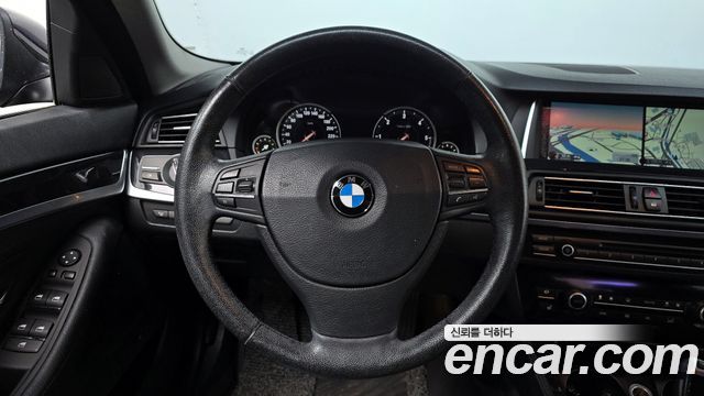 BMW 5 Series (F10) 520d xDrive 2015 — фото 13