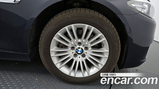 BMW 5 Series (F10) 520d xDrive 2015 — фото 21