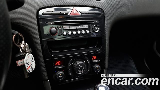 Peugeot 308SW 1.6 e-HDi First Generation 2013 — фото 16