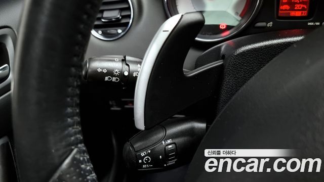 Peugeot 308SW 1.6 e-HDi First Generation 2013 — фото 17