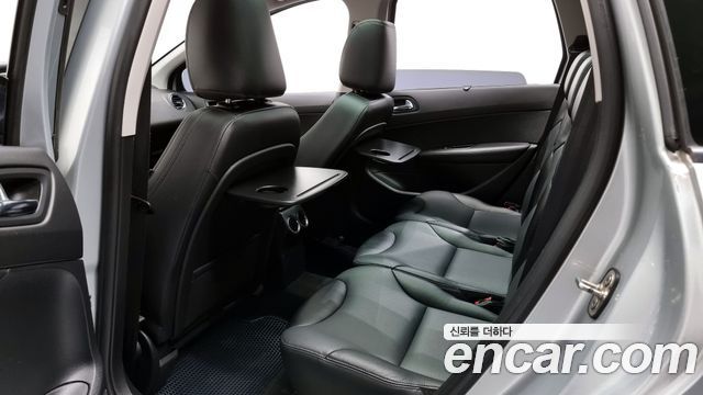 Peugeot 308SW 1.6 e-HDi First Generation 2013 — фото 18