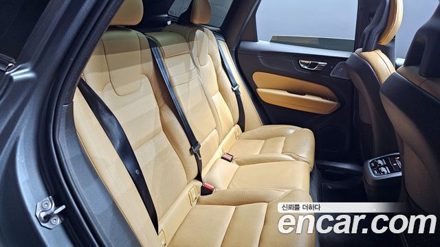 Volvo XC60 (II) D5 Inscription 2018 — фото 12