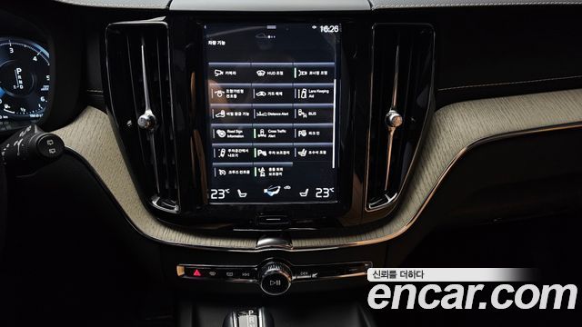 Volvo XC60 (II) D5 Inscription 2018 — фото 15