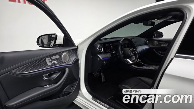 Mercedes-Benz E-Class (W213) E350 4MATIC AMG Line 2022 — фото 12
