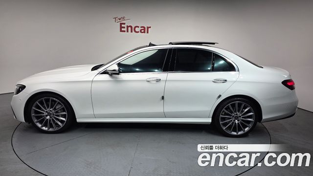 Mercedes-Benz E-Class (W213) E350 4MATIC AMG Line 2022 — фото 20