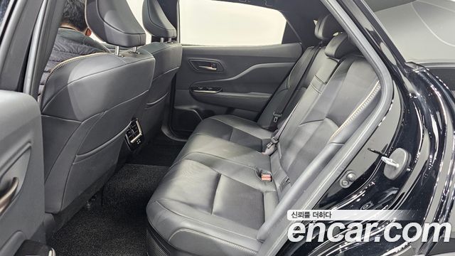 Toyota Crown Crossover 2.5 4WD Hybrid 2024 — фото 12