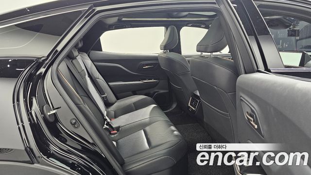 Toyota Crown Crossover 2.5 4WD Hybrid 2024 — фото 13