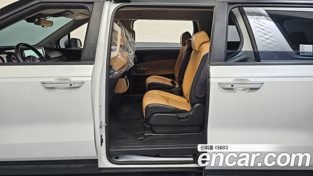 Kia Carnival (IV) Diesel 9-Seater Prestige 2023 — фото 11