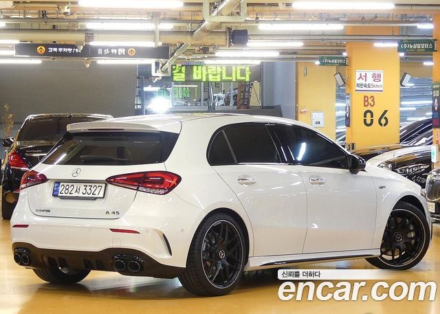 Mercedes-Benz A-Class (W177) AMG A45 4MAITC+ Hatchback 2023 — фото 2