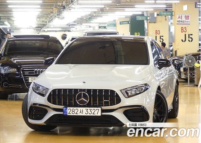 Mercedes-Benz A-Class (W177) AMG A45 4MAITC+ Hatchback 2023 — фото 3