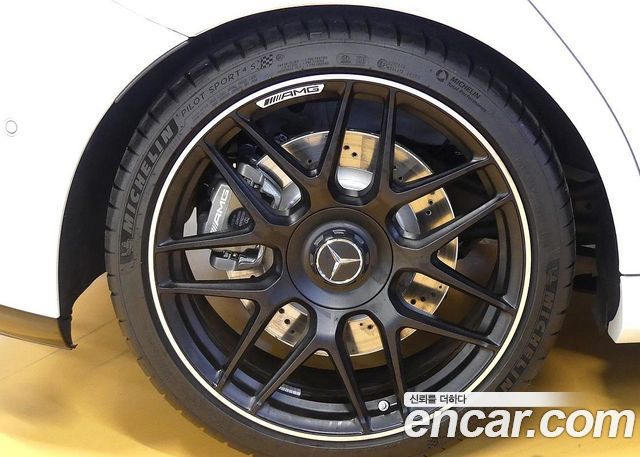 Mercedes-Benz A-Class (W177) AMG A45 4MAITC+ Hatchback 2023 — фото 5