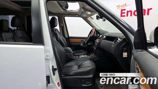 Land Rover Discovery 4 3.0 SDV6 SE 2015 — фото 10