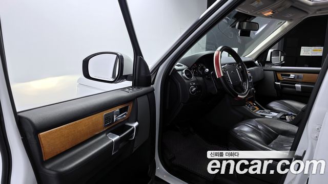 Land Rover Discovery 4 3.0 SDV6 SE 2015 — фото 11