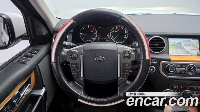 Land Rover Discovery 4 3.0 SDV6 SE 2015 — фото 13