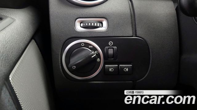 Land Rover Discovery 4 3.0 SDV6 SE 2015 — фото 16